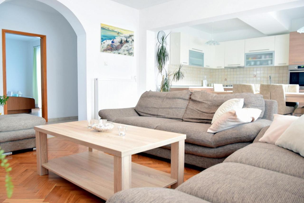 Hills Superior Apartment Palit