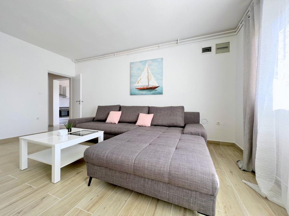 Hills Superior Apartment