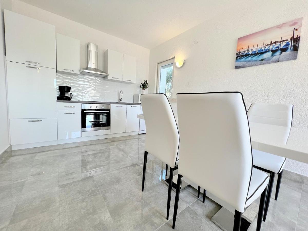 Hills Superior Apartment