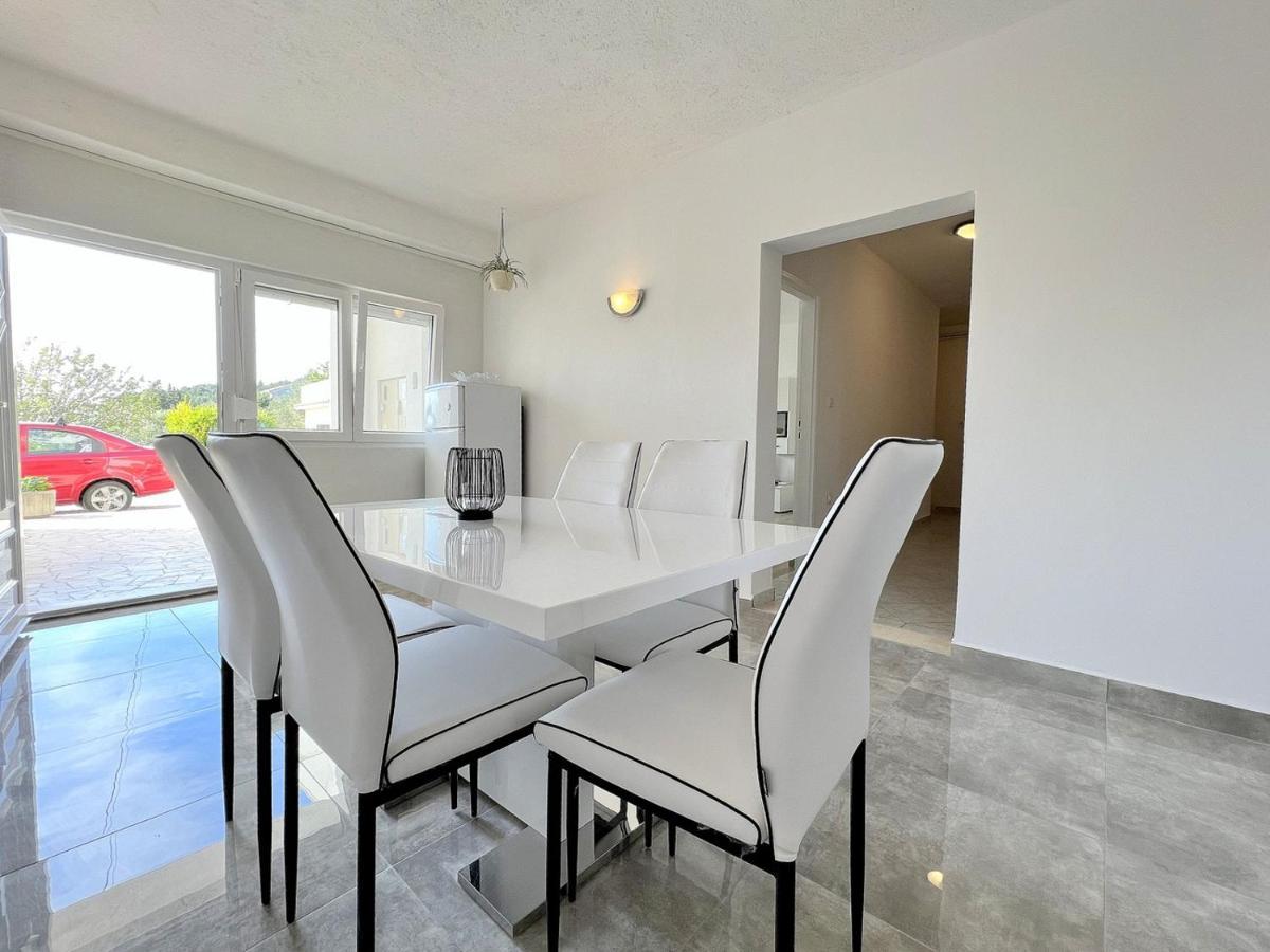 Apartment Hills Superior Palit